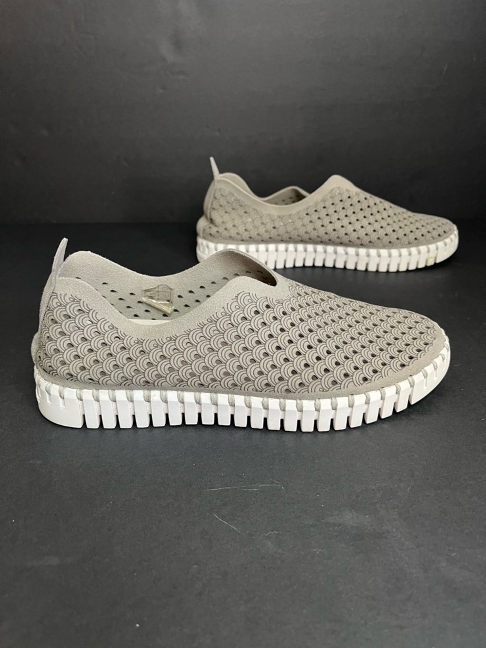 Ilse Jacobsen Tulip Slip On Sneakers in Gray - Sz EU 36, US 6